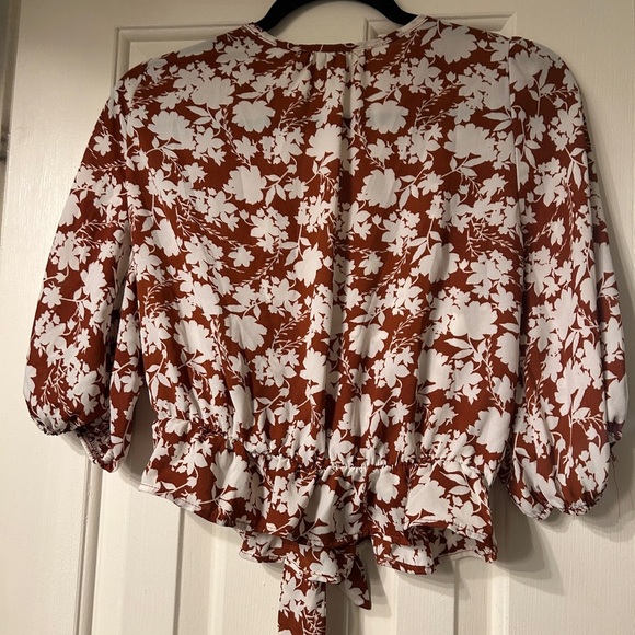 Floral Print Wrap Top - Rust and White - Picture 4 of 5